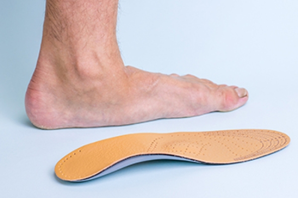 Skate shoes for flat feet deals